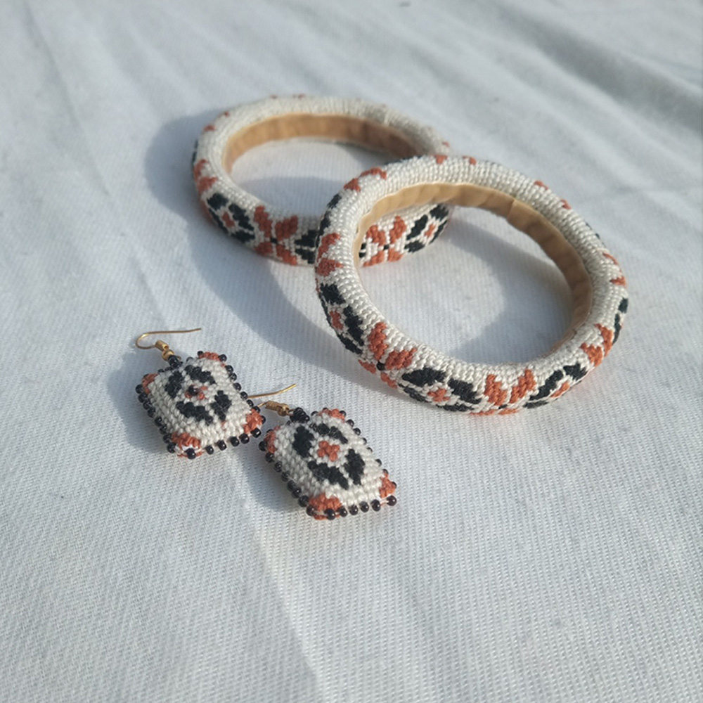 Beangles and Earrings 